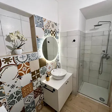 Tisa, Appartement *